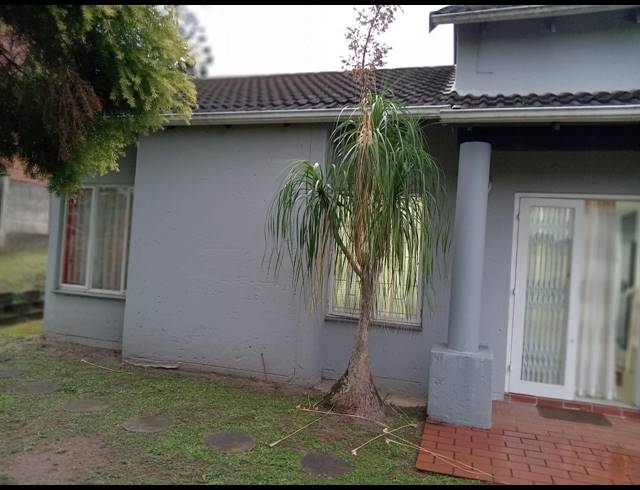 2 BEDROOM TOWNHOUSE FOR SALE IN THE WOLDS